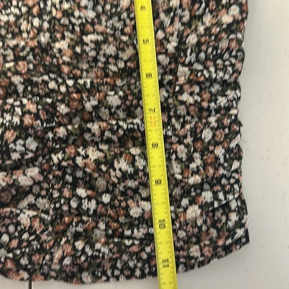 ASTR The Label Floral Ruched Sweetheart Neck Crop Top